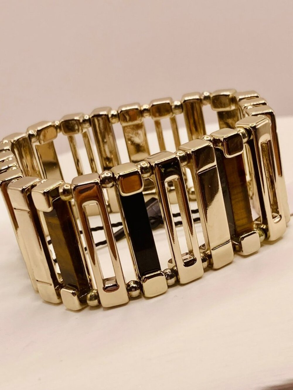 White House Black Market Gold Stretch Bracelet Tigers Eye & Black Accents -38B